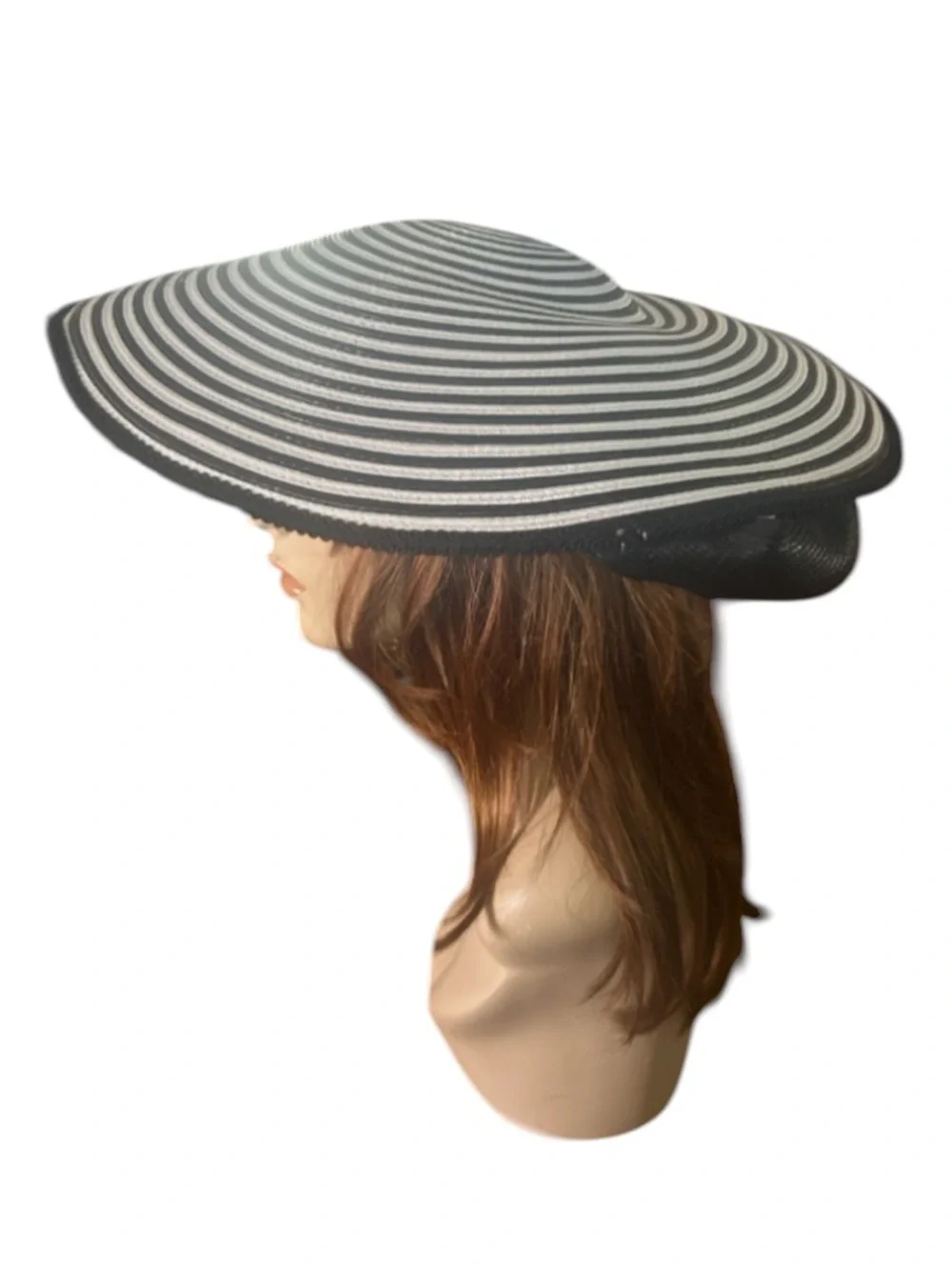 Vintage Black and White Saucer Derby Hat - Picture 4 of 13